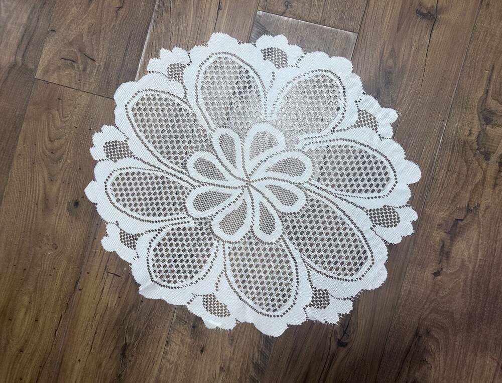 Vintage Floral Scalloped Edge Round Lace Doily 13-inch